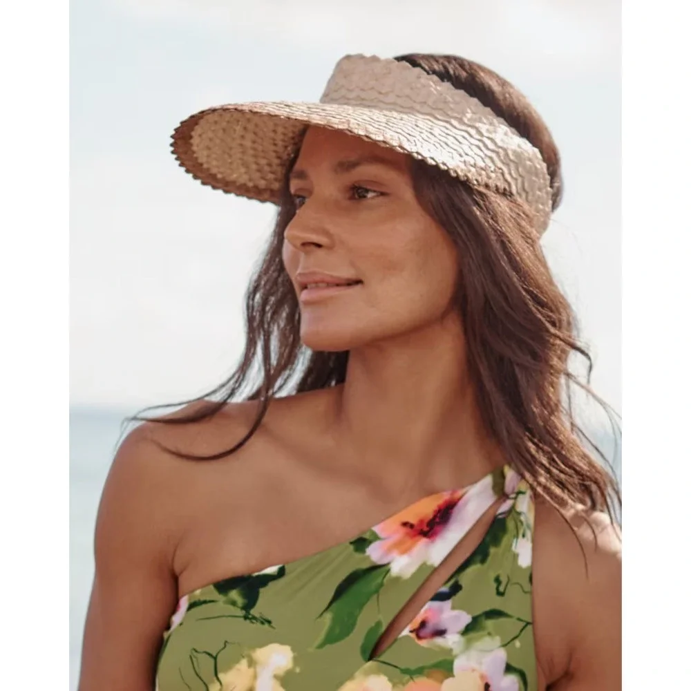 Lusana Baha Tan Iridescent Woven Straw Visor Scalloped Edge Sun Hat Elastic Back